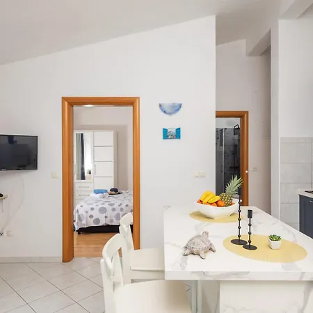Sky Way Apartments Dugi Rat Exterior photo