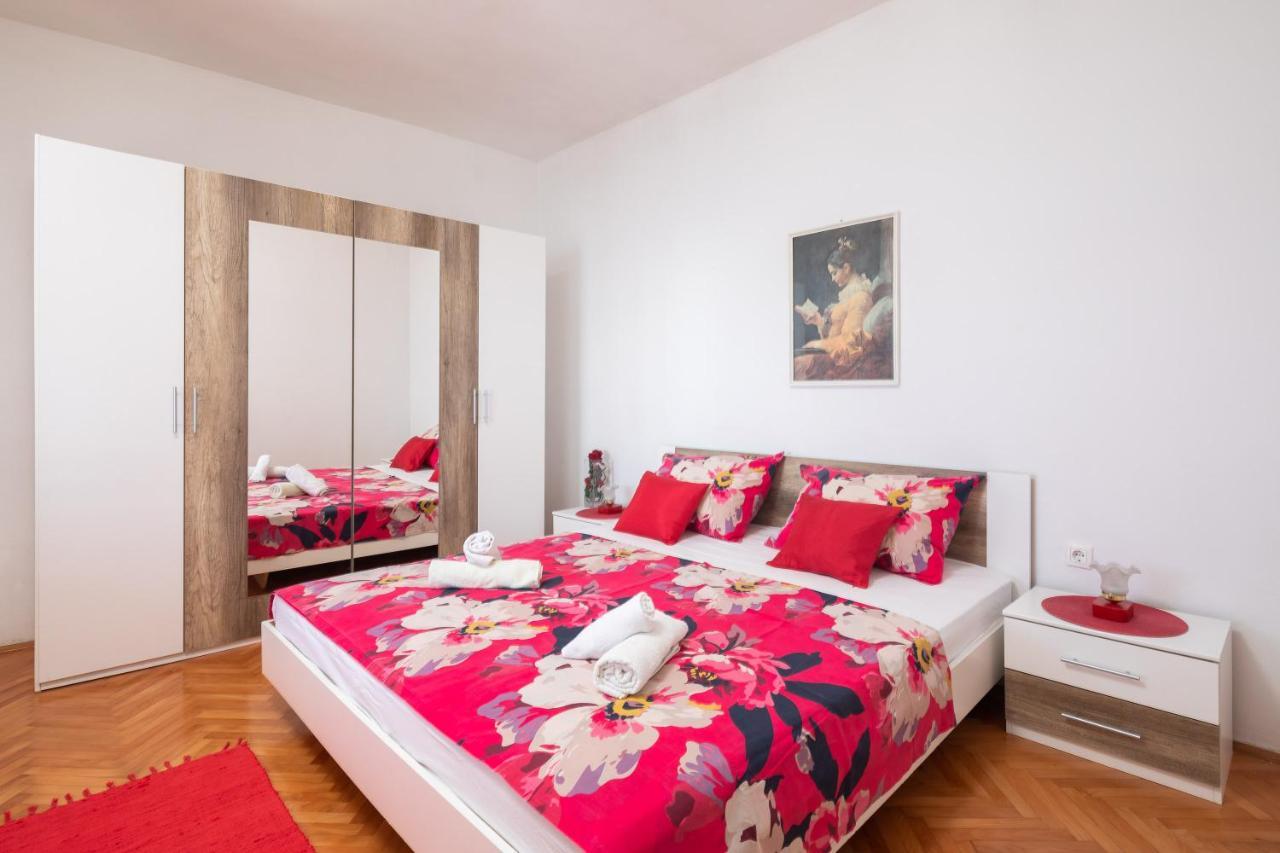 Sky Way Apartment *